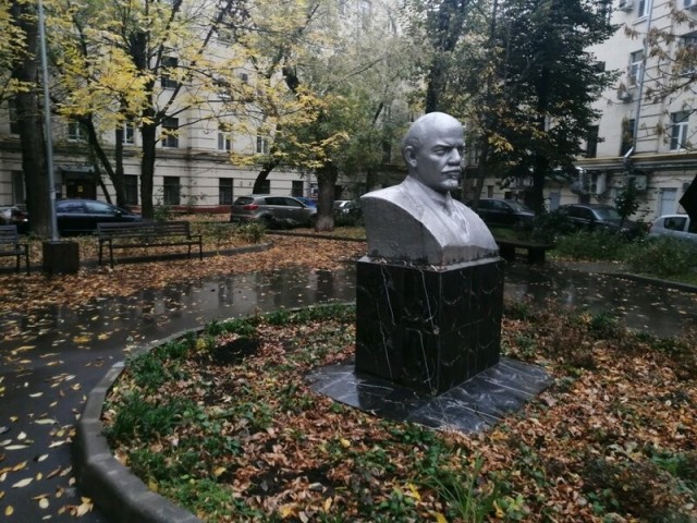Ленин разный