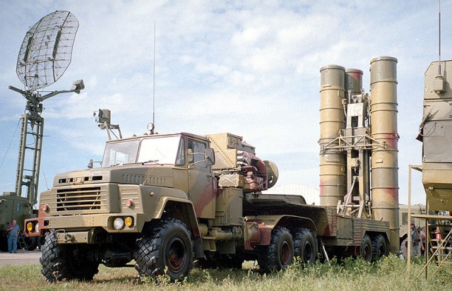 В Крым везут С-300