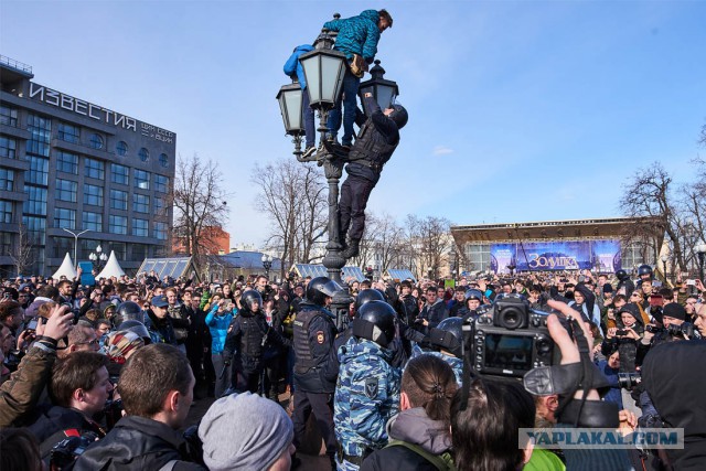 Задержания происходят на антикоррупционных акциях «Он нам не Димон»