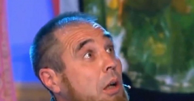 Голубой вагон бежит, качается...