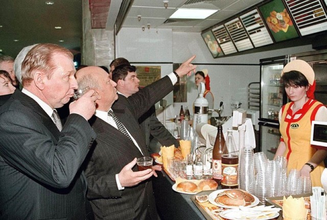Интересные фотографии 1990 -х 15.06.25