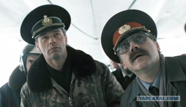 Когда пробка в попке,в пробке не держит