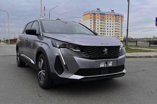 В Минске владелец продал Peugeot 5008 и перевел более 134 тысяч рублей (3,6 млн российских рублей) мошенникам