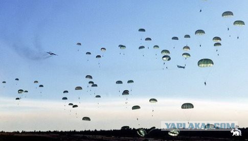 ВДВ РФ начали учения с массовым десантированием