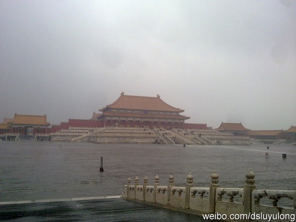 Пекин "поплыл"