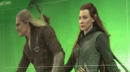 С каждой новой гифкой её взгляд обретает всё новые объяснения