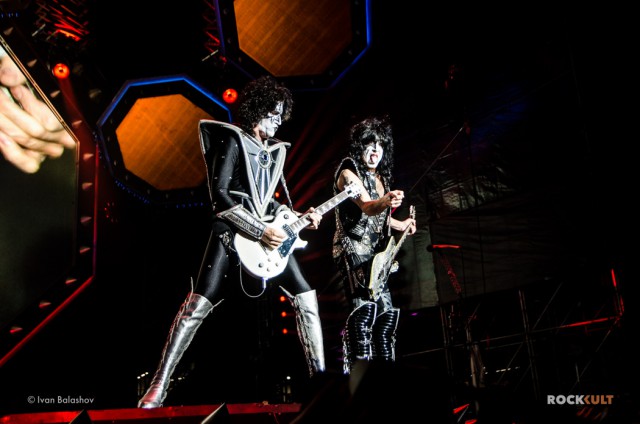 Kiss - Dynasty. История создания