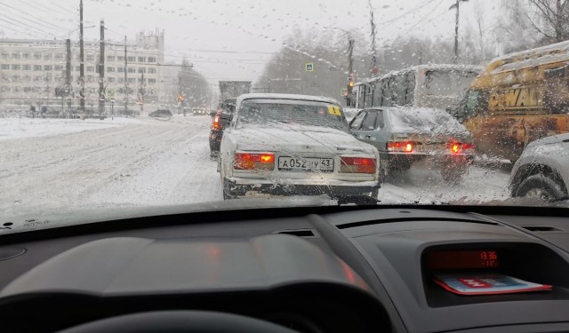 Аривидерчи, любимая! Грустная блондинка в чужом аэропорту