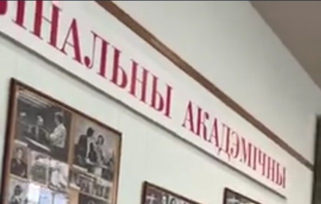 Лап таба тиба дубаай, Лап таба тиба дубаай, Лап таба тиба дубаай дадада Лап таба тиба дубаай...