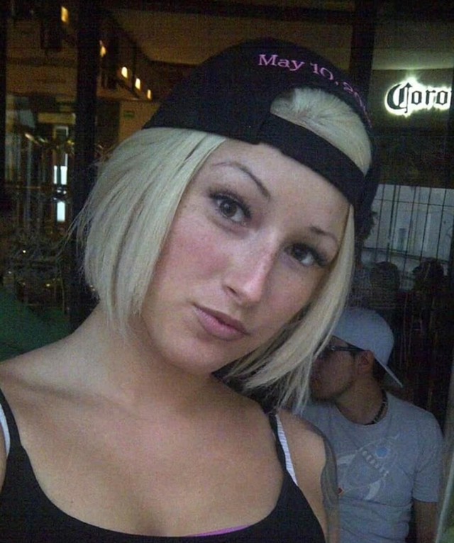 Умерла 33-летняя блогерша Мария Магдалина, которую называли «живой надувной куклой»