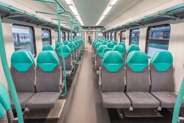 Симпатичная электричка