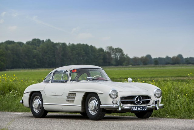 Mercedes-Benz 300SL Gullwing своими руками