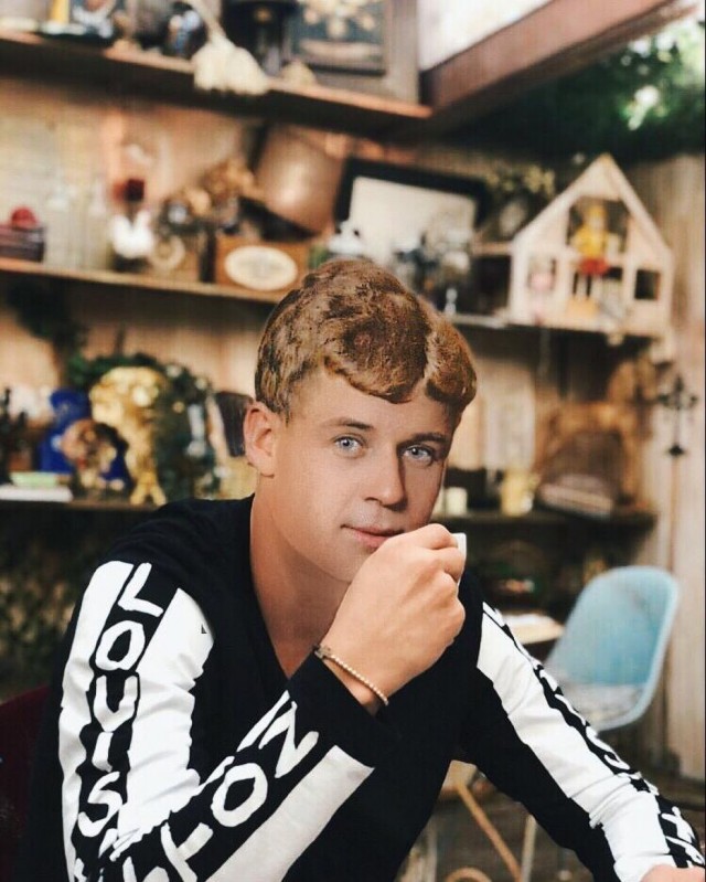 Как Есенин стал звездой Instagram