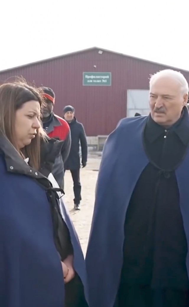 Лукашенко приехал с проверкой