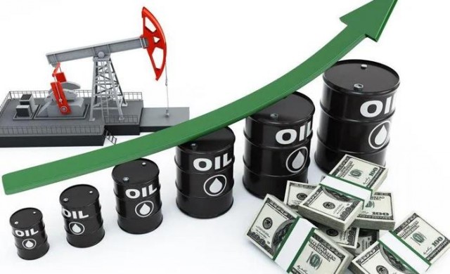 Россия может нарастить добычу нефти на 3% на фоне смягчения квот ОПЕК+ и войны в Иране. Цена на нефть может подняться до $100 за