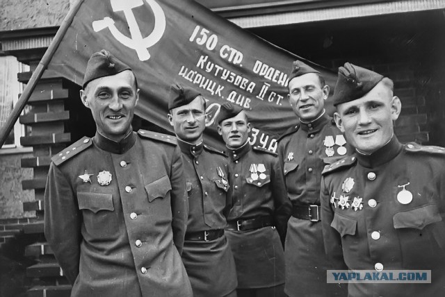 Знамя Победы на Рейхстагом