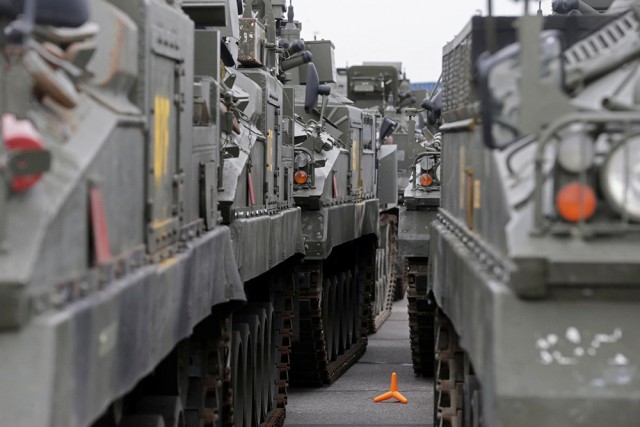 Британские «бульдоги»: бронетранспортёры НАТО прибыли в Эстонию