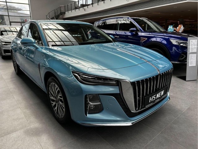 Mercedes-Benz и BMW полностью отключил российских дилеров от программного обеспечения, — Известия