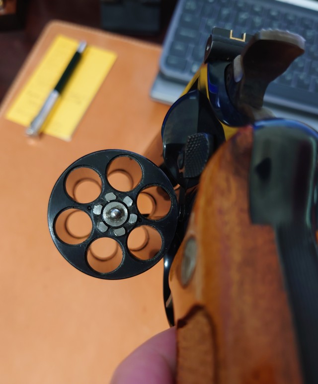 Черная Пятница и Smith & Wesson Model 29-2
