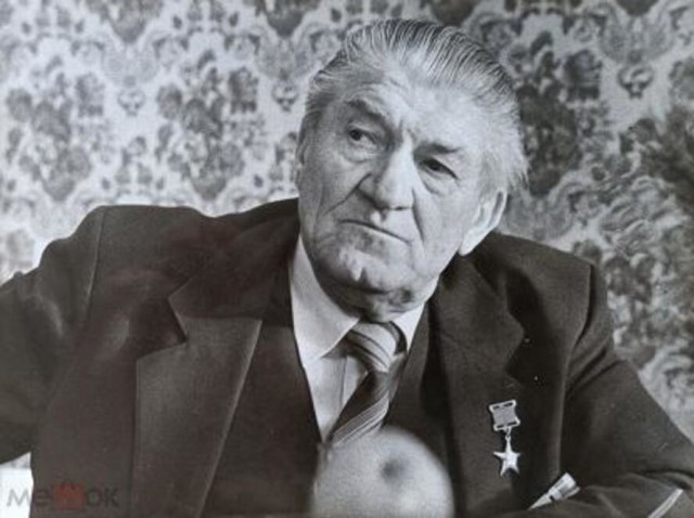 Интересные снимки известных людей 28.04.26