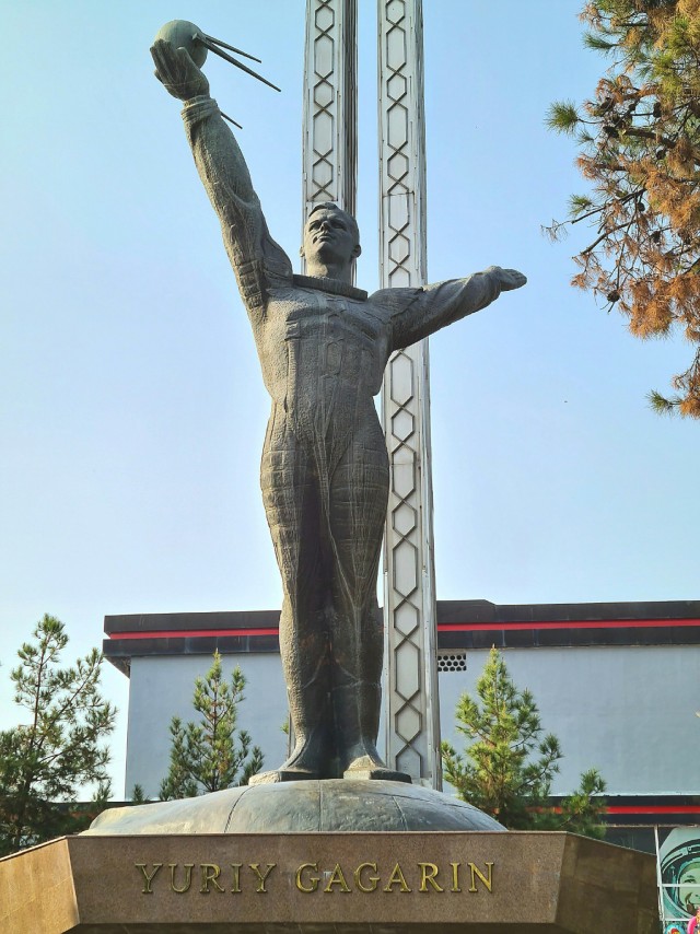 Юра прости нас