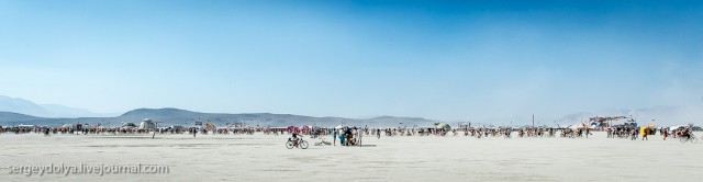 10 000 голых сисек в пустыне (18+)