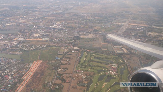Земля в иллюминаторе видна