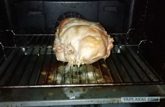 Куриная тушка (рулет) лишенная скелета (poulet désossé)  