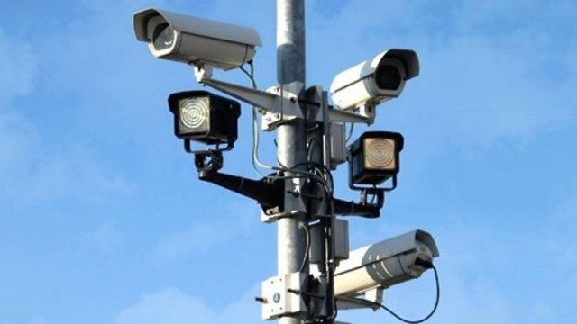 В Госдуму внесли законопроект, запрещающий использовать передвижные и мобильные камеры для рассылки «писем счастья»
