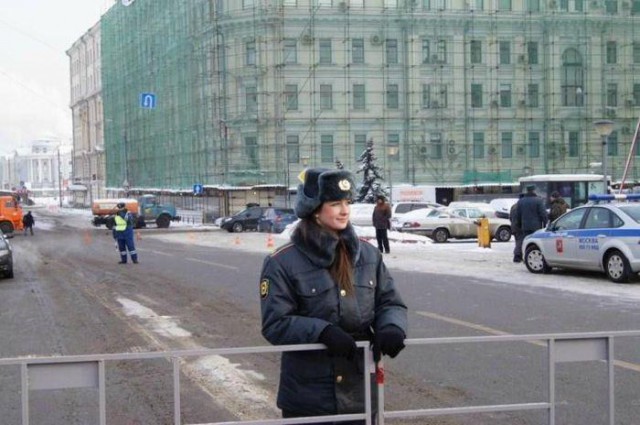 А как вам нравятся такие сотрудники полиции?