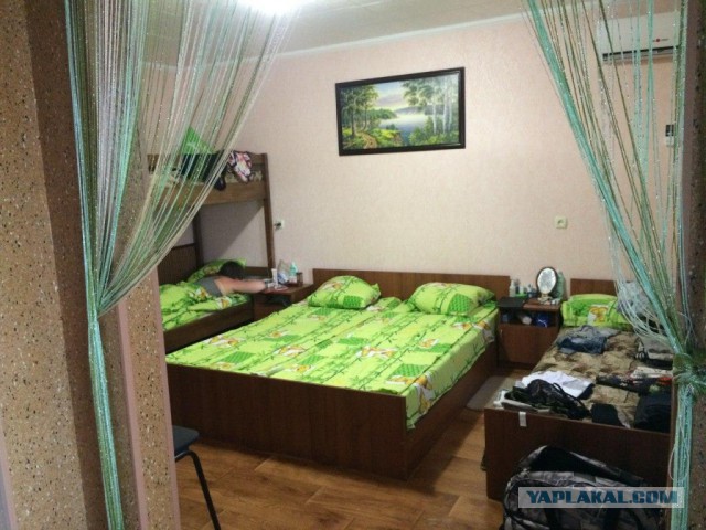 Родина за 200 евро: кому нож в спине не мешает лежать на турецком пляже