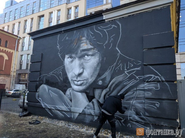 В Петербурге появилось граффити по мотивам "Криминального чтива"