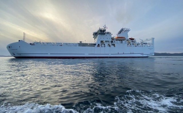 Паром "Александр Деев" передан на Сахалин