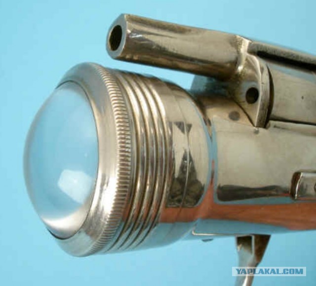 Фонарик-револьвер Коттрелла (Cottrell Flashlight Revolver)