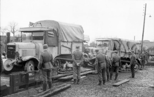 1942 White M3A1 Scout Car. Автопятница №140