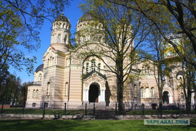 Старинные здания сто лет спустя