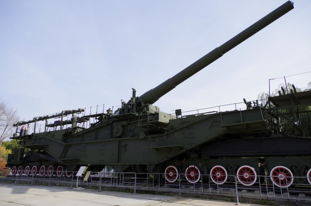 Броня крейсера после попадания снаряда