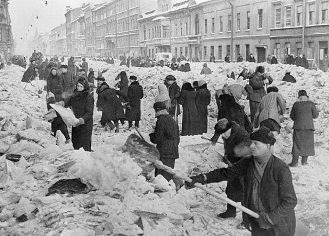 Хроники ужаса: редкие фото из блокадного Ленинграда