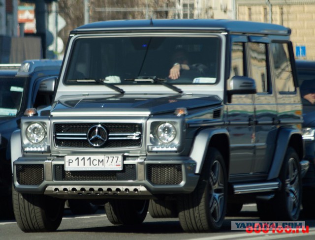 В Москве водитель Gelandewagen заживо сгорел после ДТП‍