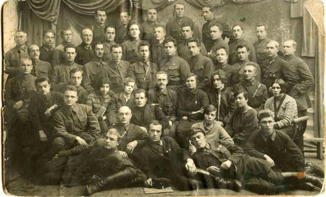 История в фотографиях