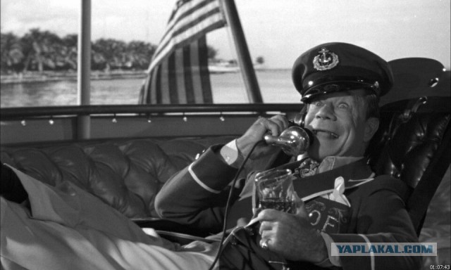 С Восьмым Арта!