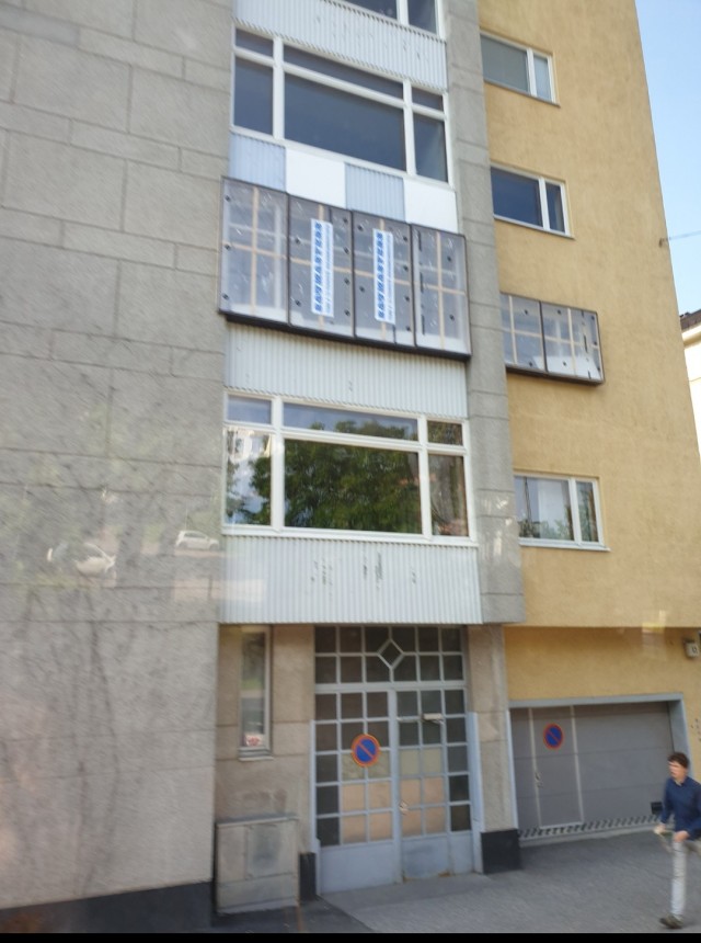 15 ужасных балконов: от нелепого самостроя до бункера от зомби