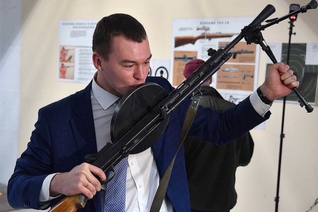 В Хабаровске не смогли найти охранников для Дегтярева за 4,8 млн