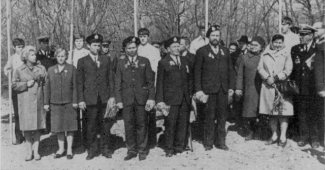 Они вели бой в течение 100 часов, не имея никакой поддержки, к своим вышло 5 человек.Гибель десанта в Мерекюля.Февраль 1944 года