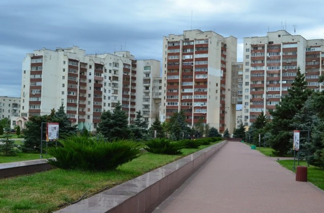 Помогите по картинке определить город