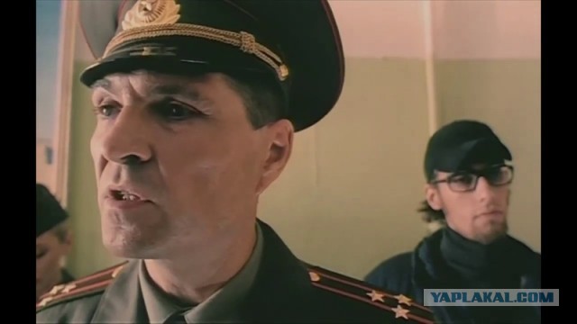 18-летний парень в одиночку строит избу в шведской тайге