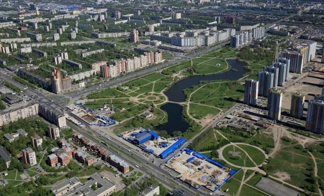 "Где вы берете еду?" Интернет-пользователи на Западе смакуют гигант-человейник в Кудрово