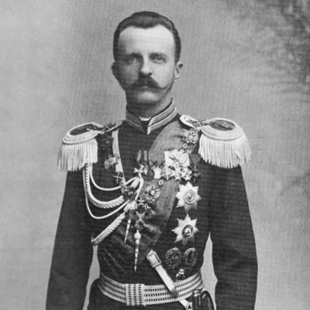 Что случилось с великолепными дворцами Романовых после революции 1917 года?
