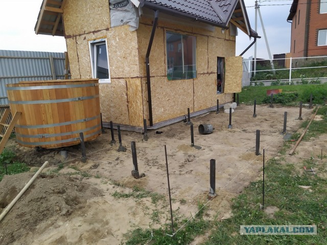 Веранда в курятник своими руками