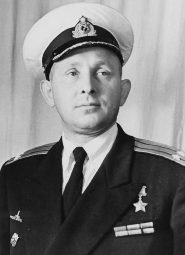 На атомной субмарине — к Северному полюсу